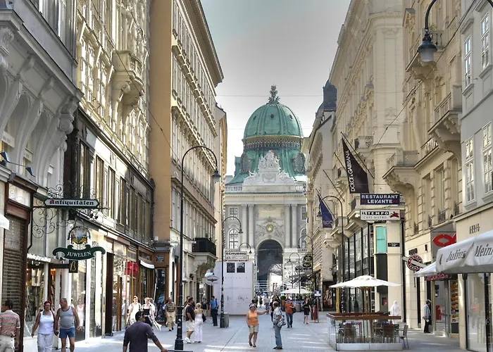 Living Kaiser Franz Joseph Vienna